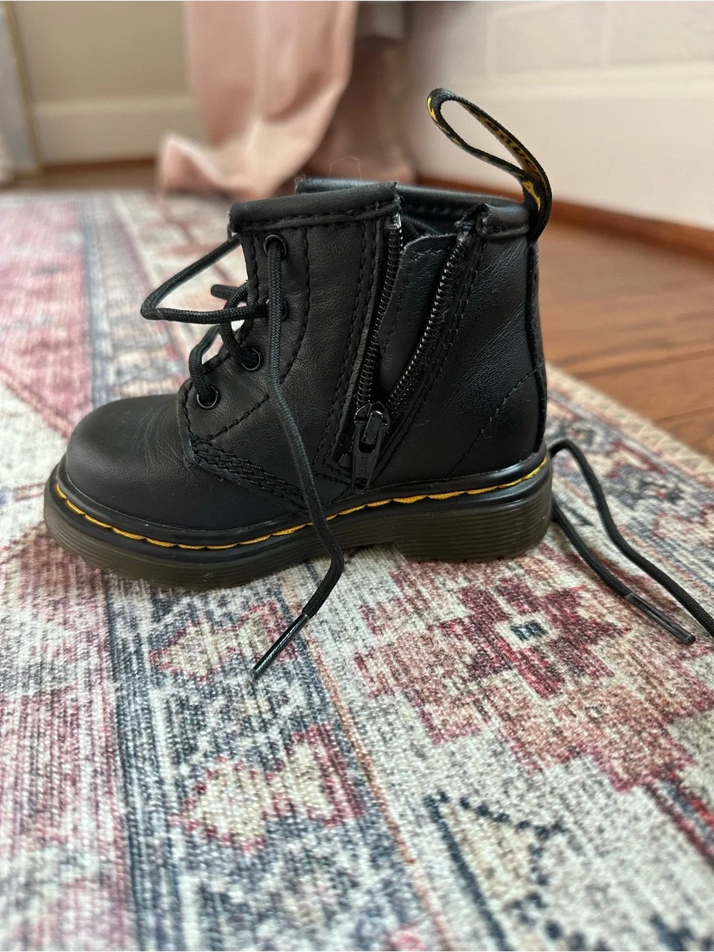 Dr. Martens classic black